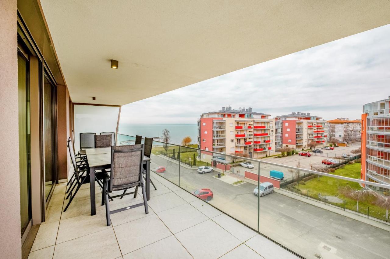 Myflat Coral 61 Luxury Apartment Siófok Zewnętrze zdjęcie