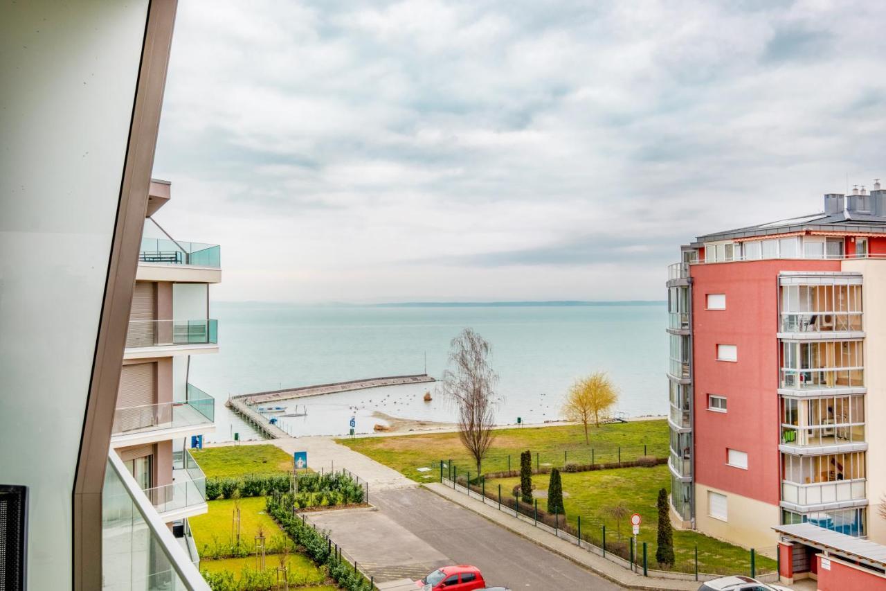 Myflat Coral 61 Luxury Apartment Siófok Zewnętrze zdjęcie
