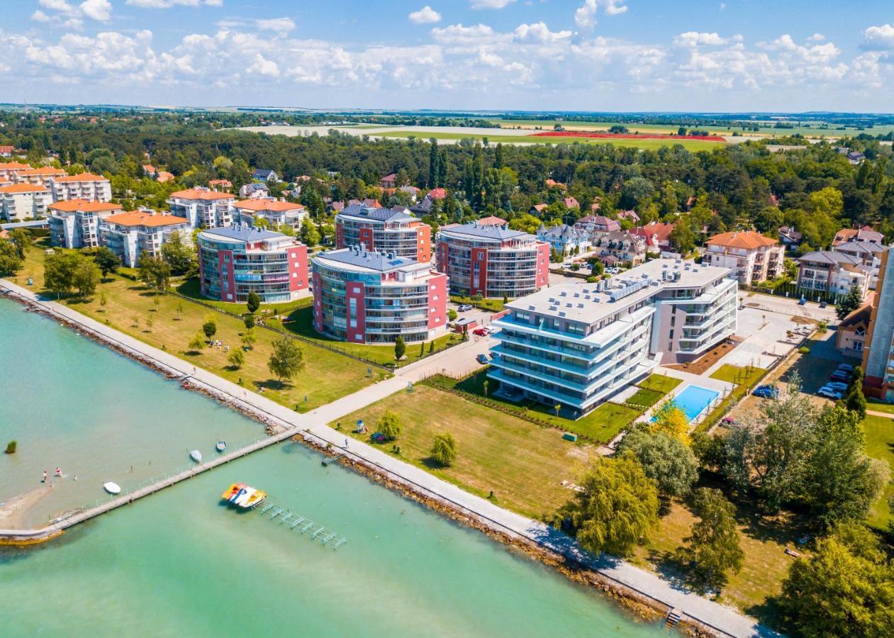 Myflat Coral 61 Luxury Apartment Siófok Zewnętrze zdjęcie